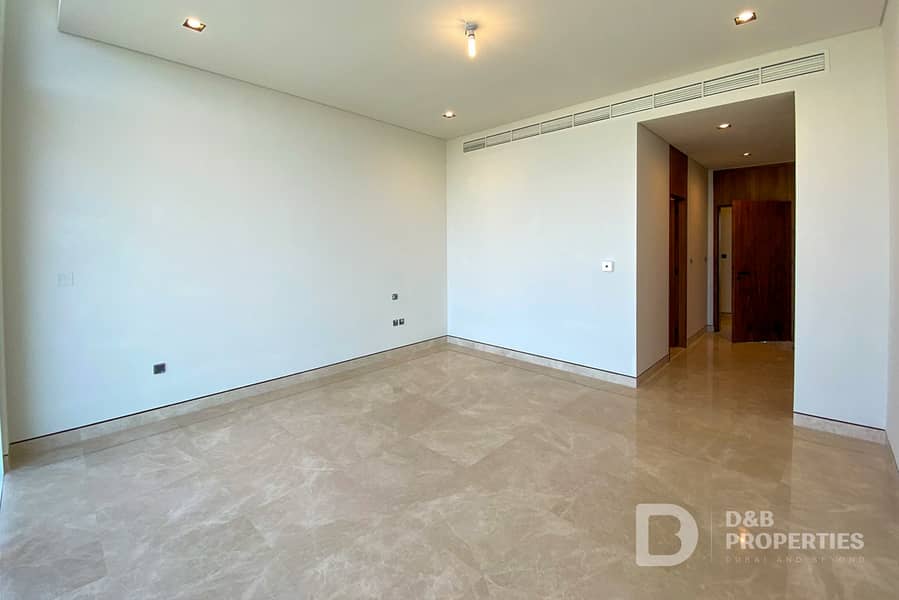 Vacant On Transfer | Luxury | Community Expert - Image 11