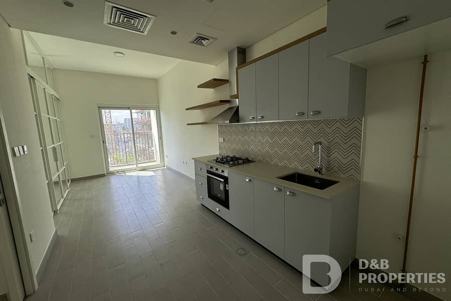 Low Floor | Near Golf Course | Amazing Amenities