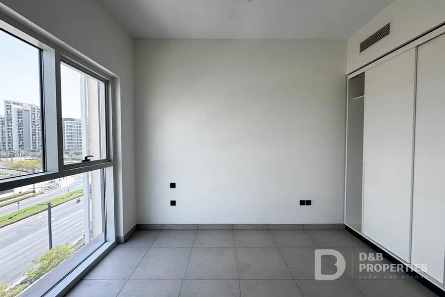 High Floor | Amazing Location | Golf Course - Image 9