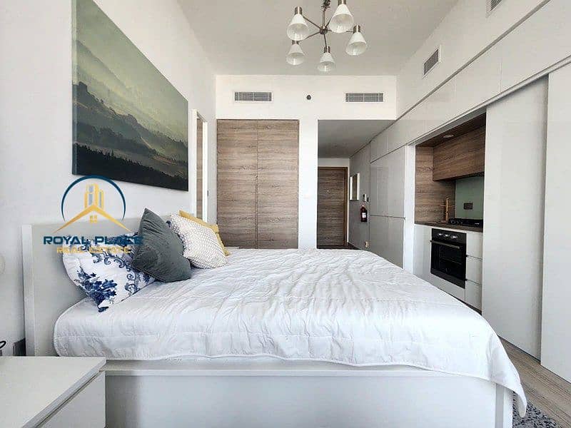 Upgraded | Vacant | Marina View - Image 7