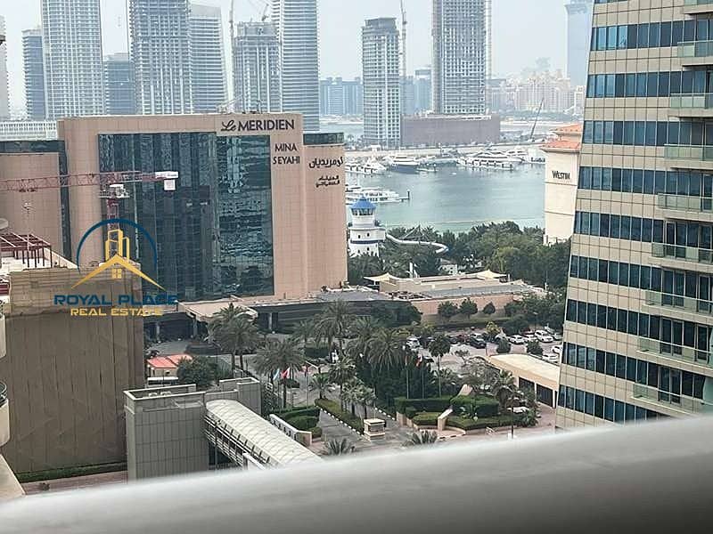 Spacious | Chiller-Free| Prime Location