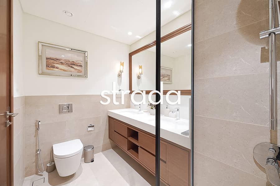 Full View | Upgraded and Furnished | High floor - Image 13