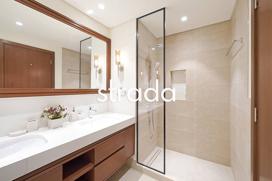 Full View | Upgraded and Furnished | High floor - Image 15