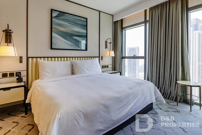 Downtown Skyline and Park View | Mid Floor - Image 11