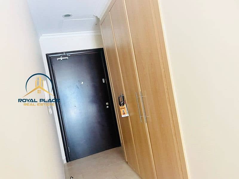 Spacious | Chiller Free | Near Metro