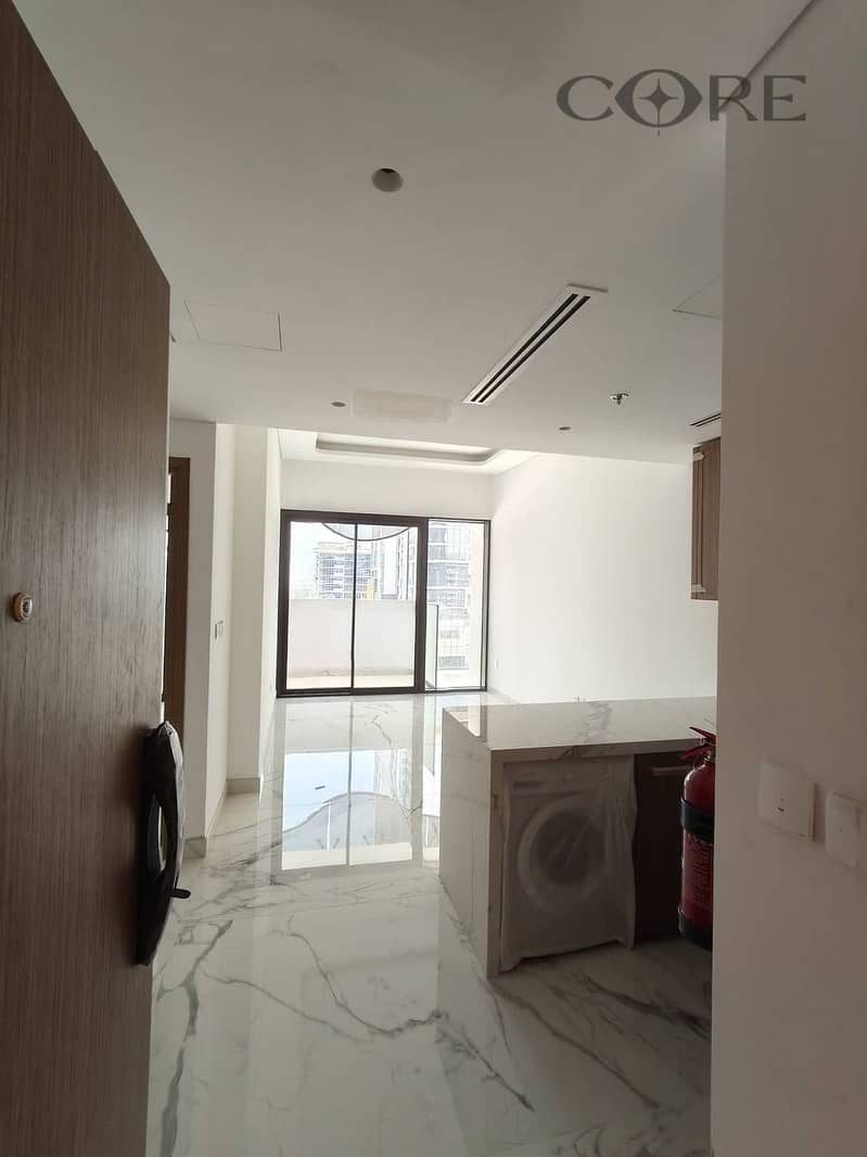 BRAND NEW BUILDING | 2 BEDROOM | LARGE LAYOUT