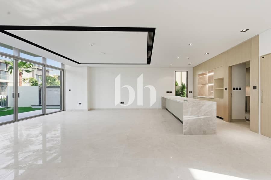 Exclusive I Huge Corner Plot I Available Now