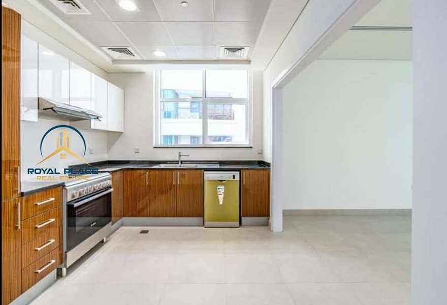 PRIME LOCATION | SPACIOUS | BEST DEAL - Image 6