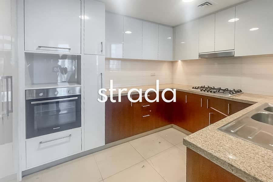 Vacant | Direct To Mall | Exclusive | Negotiable