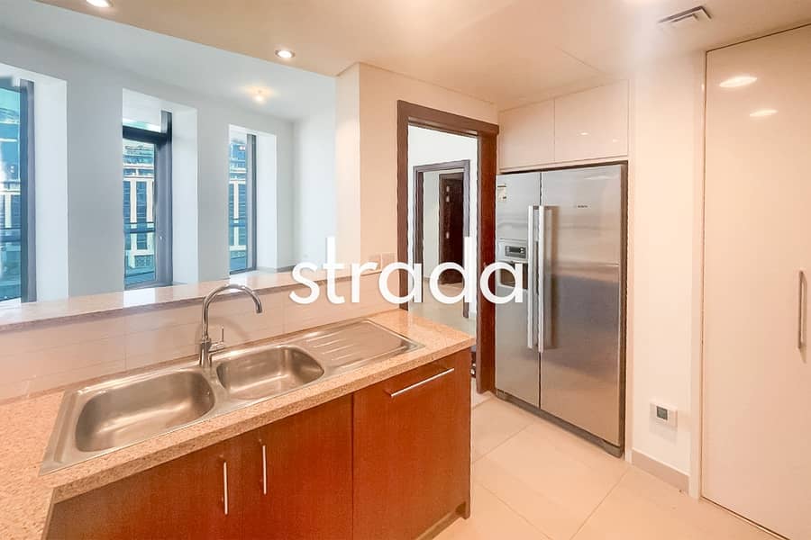 Vacant | Direct To Mall | Exclusive | Negotiable