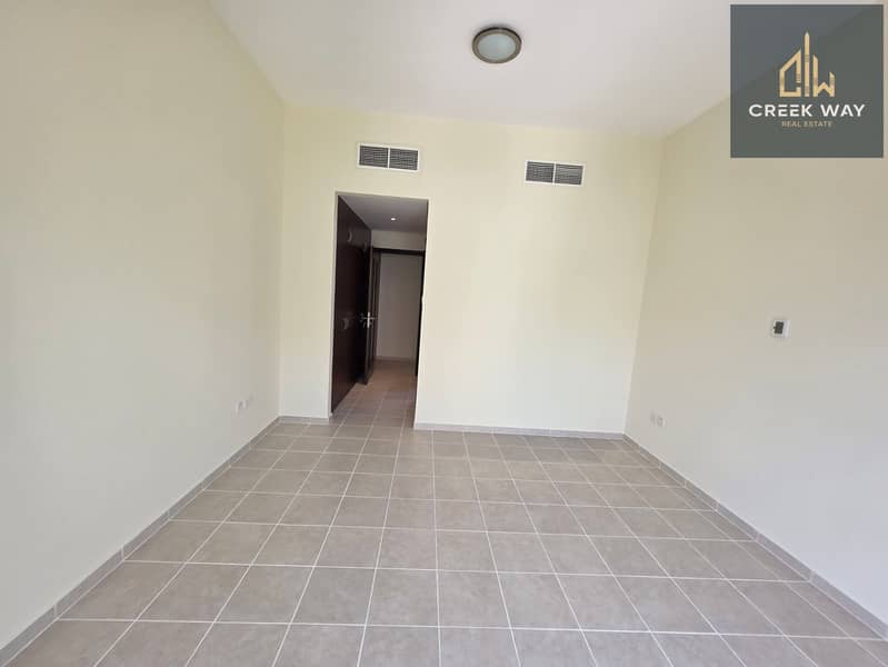 Large One bedroom with Balcony - Image 11