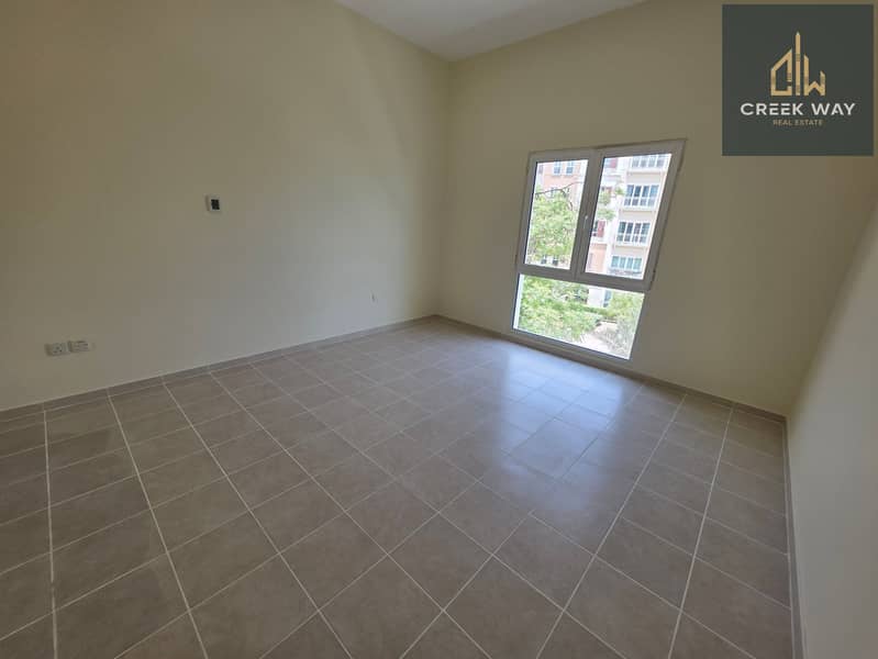 Large One bedroom with Balcony - Image 14