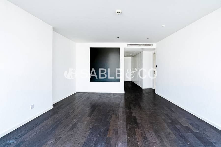 Exclusive 2-Bedroom Apartment | Full Creek Views - Image 6