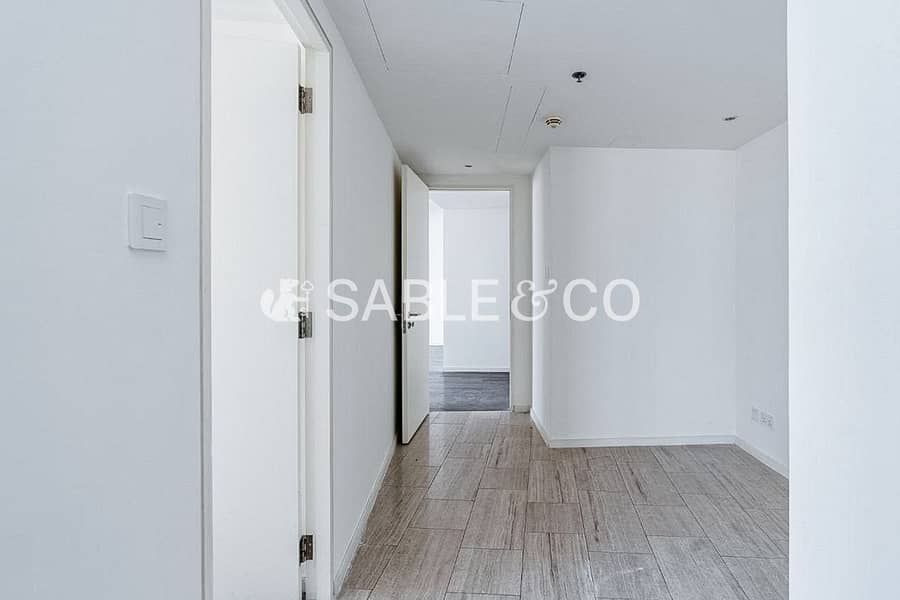 Exclusive 2-Bedroom Apartment | Full Creek Views - Image 9