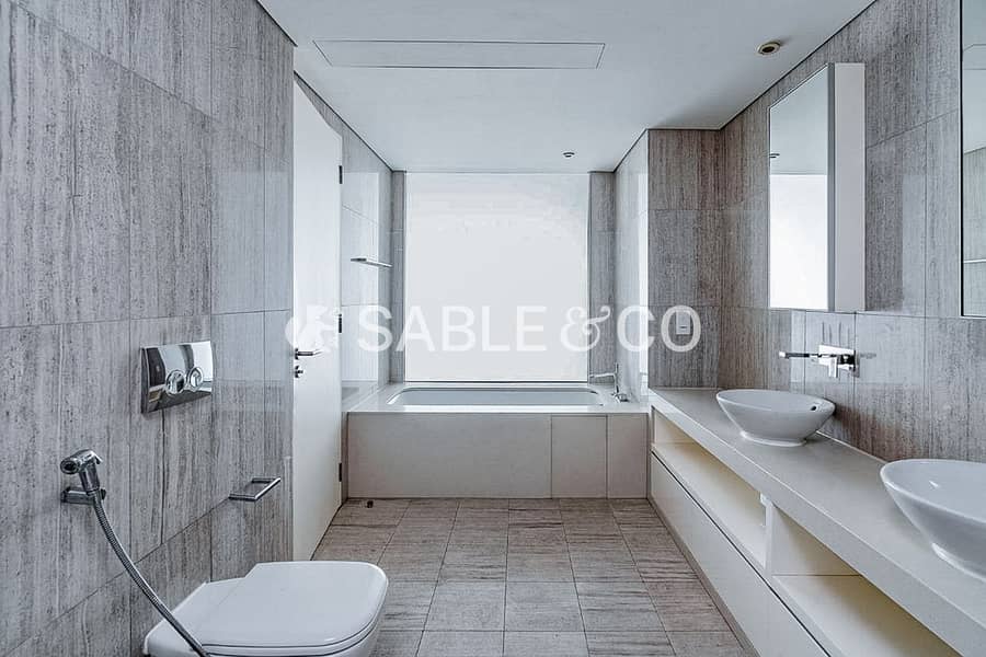 Exclusive 2-Bedroom Apartment | Full Creek Views - Image 12