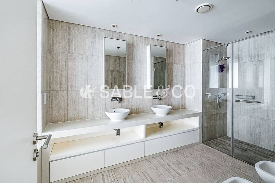 Exclusive 2-Bedroom Apartment | Full Creek Views - Image 13