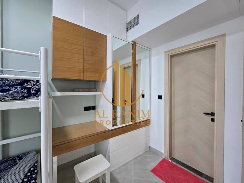 BURJ KHALIFA VIEW | 2 PARKINGS | FULLY FURNISHED - Image 13