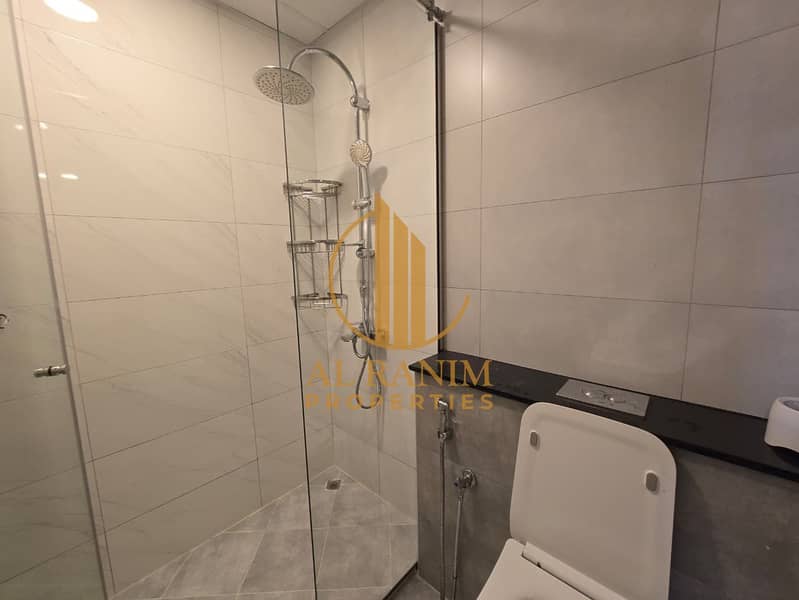 BURJ KHALIFA VIEW | 2 PARKINGS | FULLY FURNISHED - Image 18