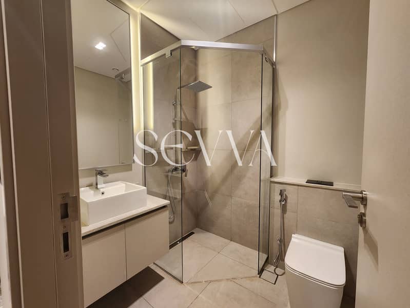 Fully Furnished - Burj Khalifa View - Tesla Charger - Vacant - Image 13