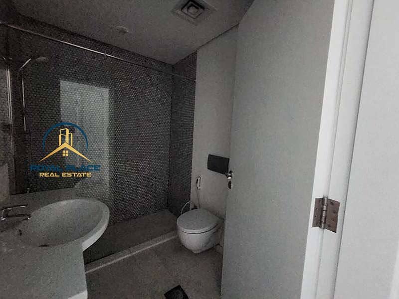 Newly Renovated | UPGRADED | CHILLER FREE - Image 10