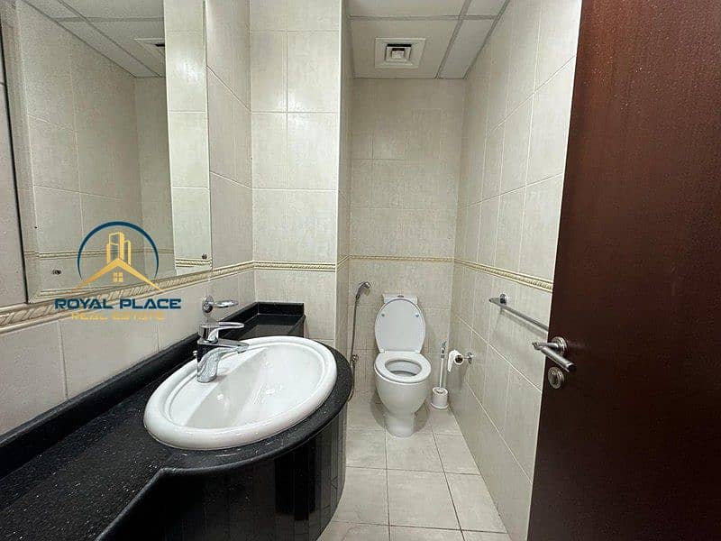 SPACIOUS | PRIME LOCATION | BRIGHTEN UNIT - Image 11