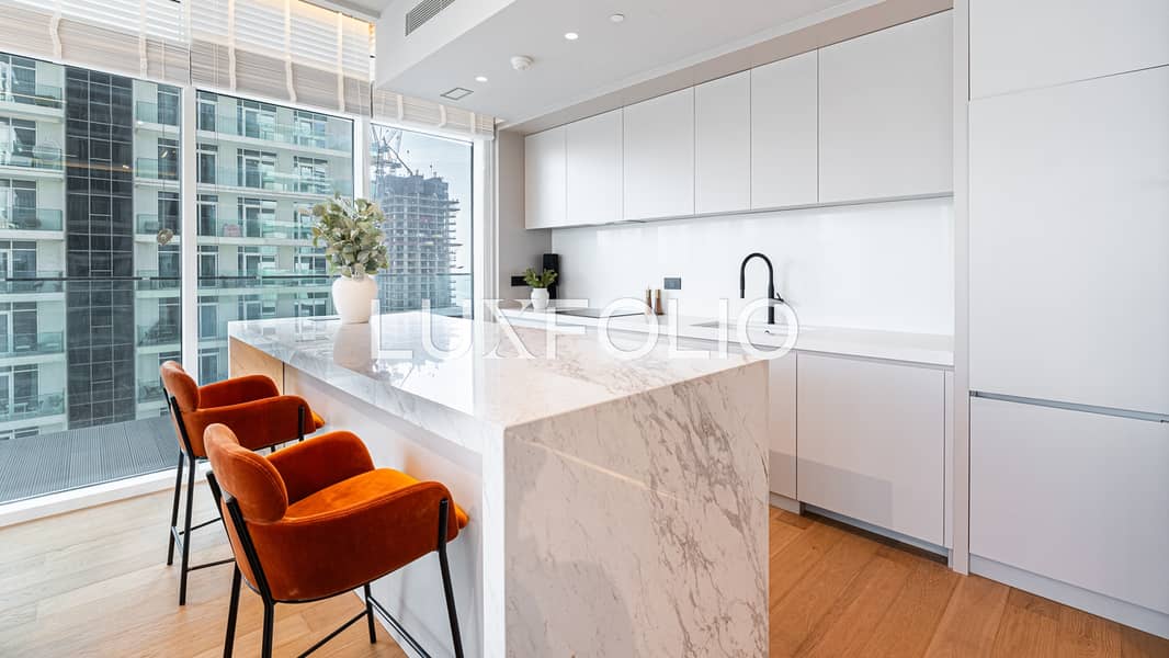 ULTRA LUXURY RENOVATION | SAUNA AND COLD PLUNGE BUILT IN | FULL MARINA VIEWS - Image 8