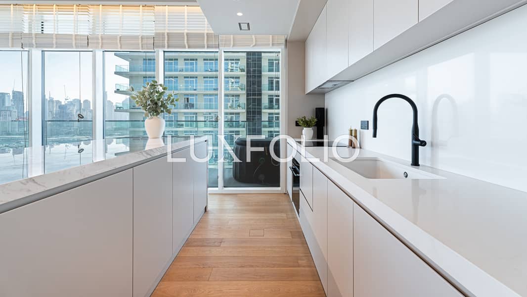 ULTRA LUXURY RENOVATION | SAUNA AND COLD PLUNGE BUILT IN | FULL MARINA VIEWS - Image 11