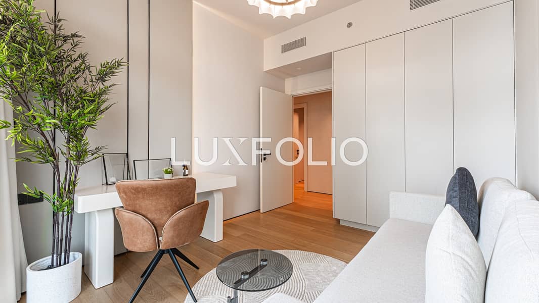 ULTRA LUXURY RENOVATION | SAUNA AND COLD PLUNGE BUILT IN | FULL MARINA VIEWS - Image 18