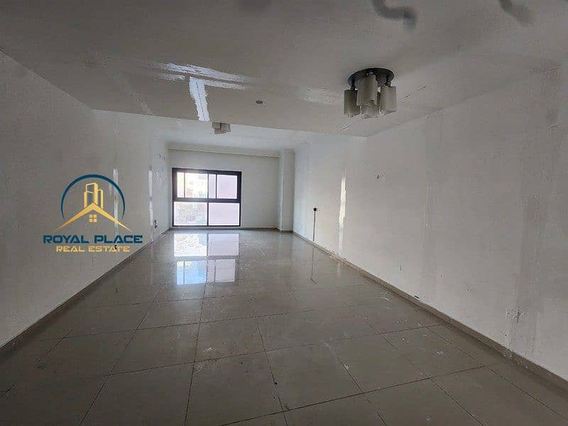 Spacious | Near Metro | Closed Kitchen