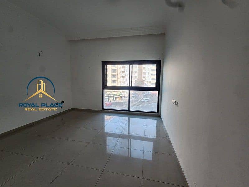 Spacious | Near Metro | Closed Kitchen