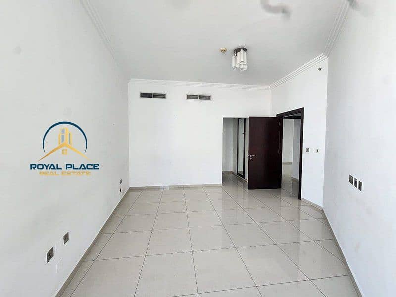 Spacious | Near Metro | Closed Kitchen - Image 13