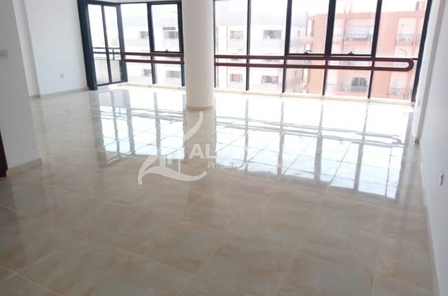 Spacious Apartment in Great City Views! 4 Easy Pay Spacious Apartment in Great City Views! 4 Easy Pay