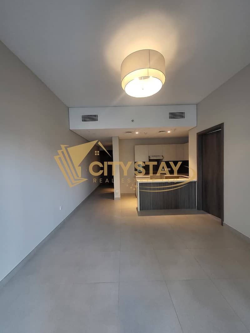 Prime 1BR Apartment with Iconic Burj Khalifa View | Sol Avenue