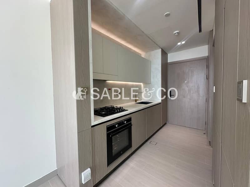 Negotiable | Open views | Handed over - Image 7