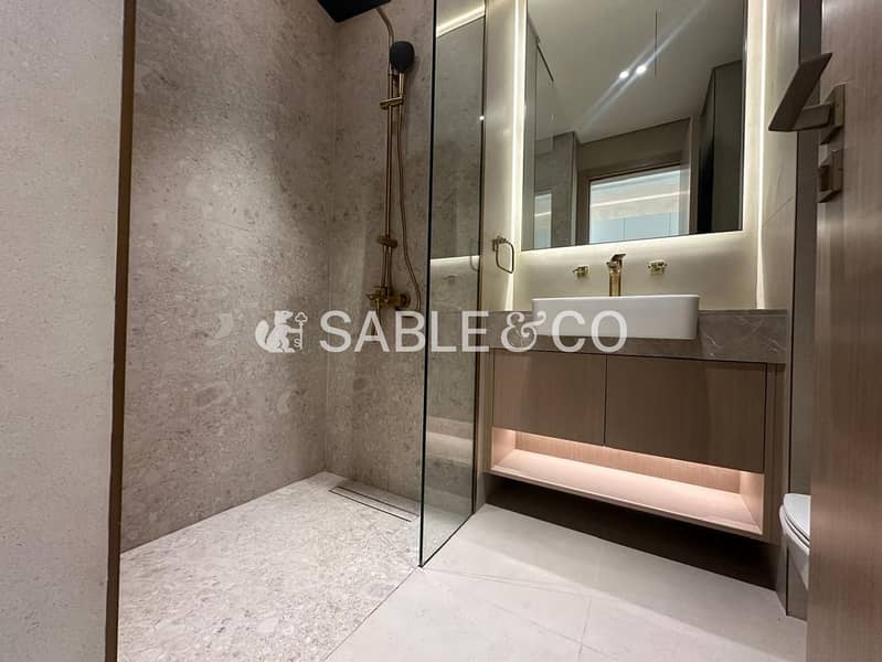 Negotiable | Open views | Handed over - Image 12