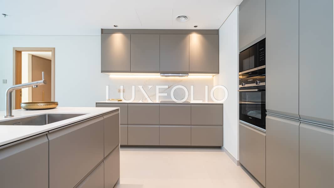 FULLY UPGRADED | VACANT | BEST LAYOUT - Image 9