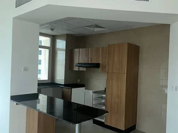 Vacant! 1br+Extra Room! Perfect Layout