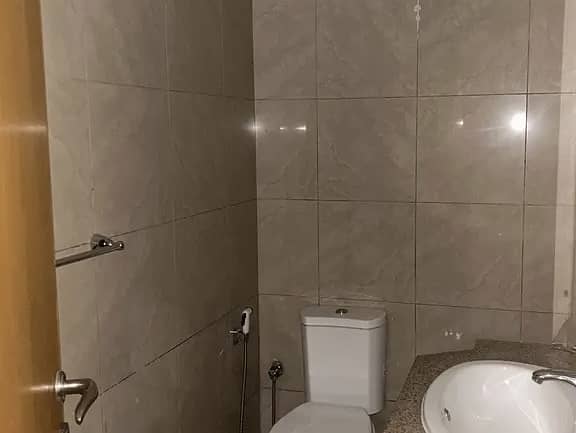 Vacant! 1br+Extra Room! Perfect Layout