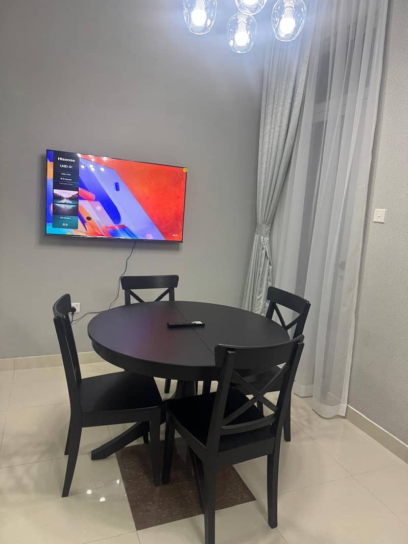 Dubai marina Free housekeeping provided every day ,Monthly 3 bedroom apartment , near JBR beach and metro station