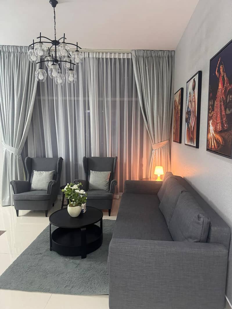 Dubai marina Free housekeeping provided every day ,Monthly 3 bedroom apartment , near JBR beach and metro station