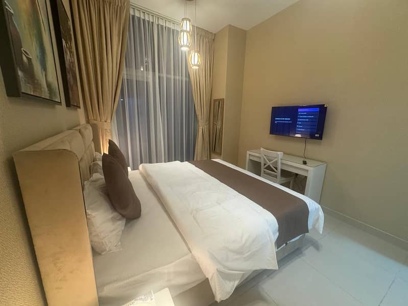 Dubai marina Free housekeeping provided every day ,Monthly 3 bedroom apartment , near JBR beach and metro station - Image 8