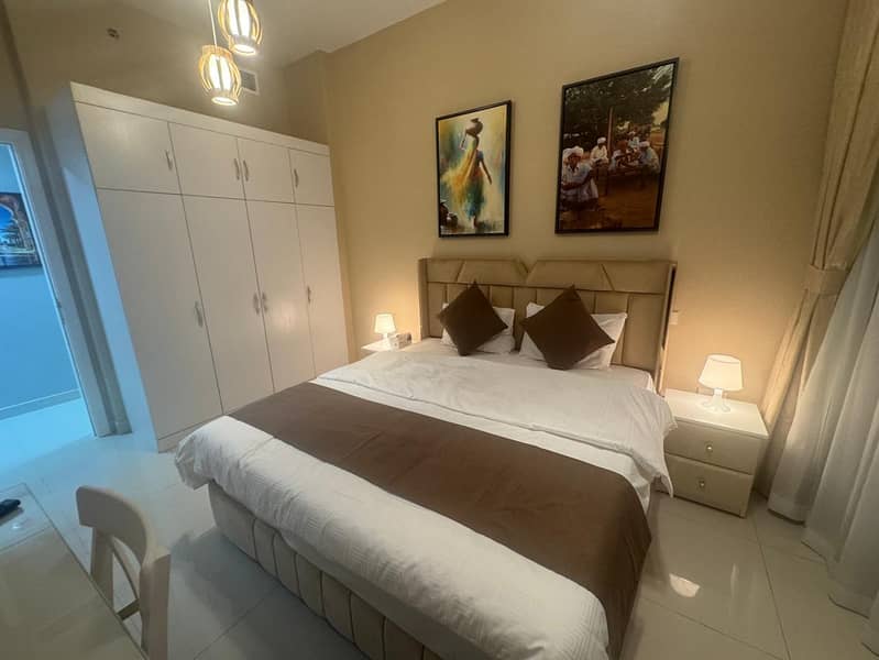 Dubai marina Free housekeeping provided every day ,Monthly 3 bedroom apartment , near JBR beach and metro station - Image 9