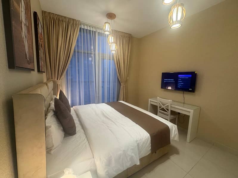 Dubai marina Free housekeeping provided every day ,Monthly 3 bedroom apartment , near JBR beach and metro station - Image 16