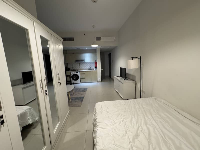 Fully Furnished Studio | Ready To Move In | Midtown