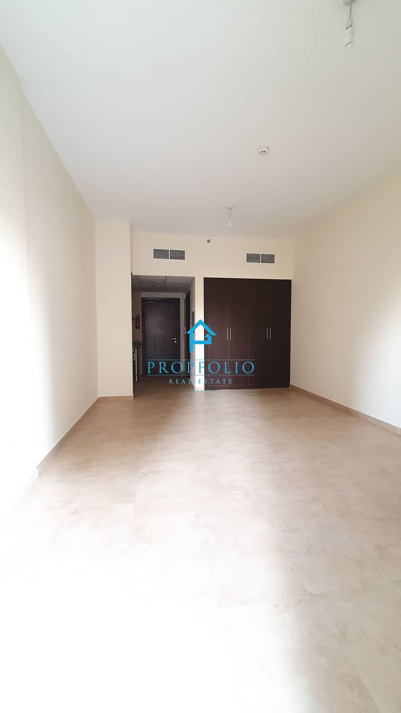 First Week JANUARY I Pool View I Balcony I Wardrobe