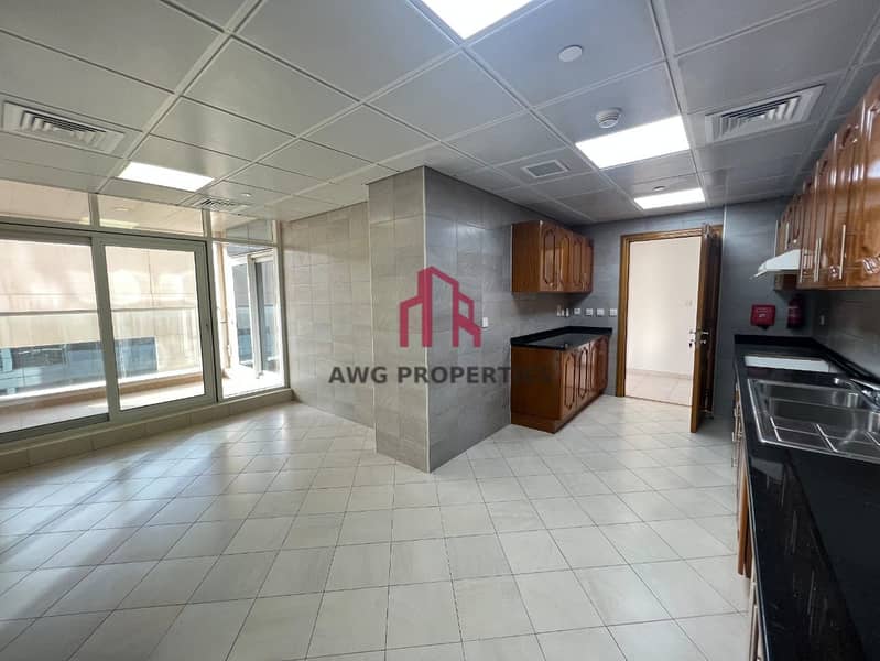 3 Beds Plus Maids| Corner unit| Balcony| Chiller Free| Multiple Options - Image 8