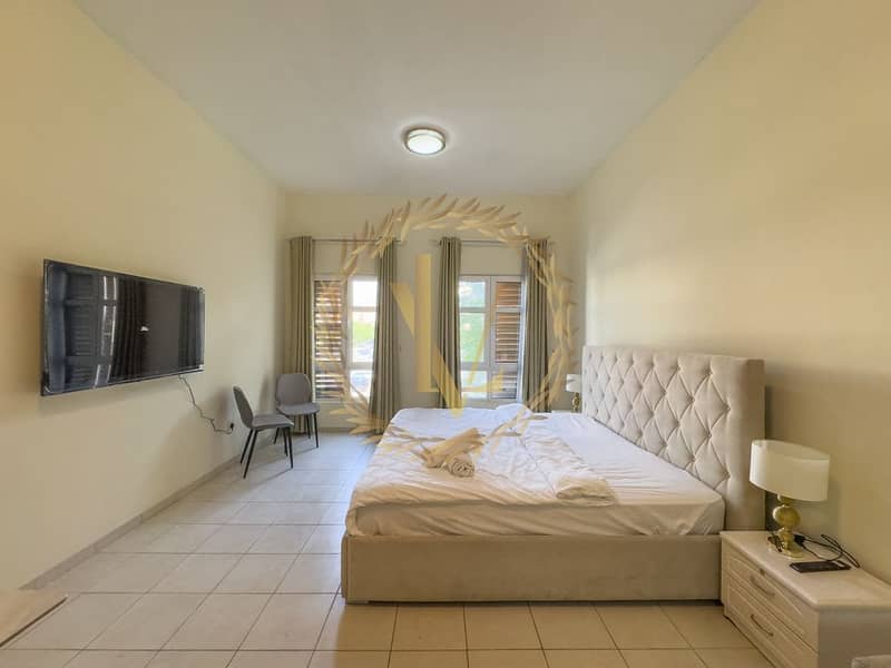 Close to Metro - Fully Equipped Spacious Studio Apartment in Street 3 - 10 mins to Dubai Marina - Image 11