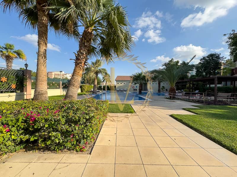 Close to Metro - Fully Equipped Spacious Studio Apartment in Street 3 - 10 mins to Dubai Marina - Image 17