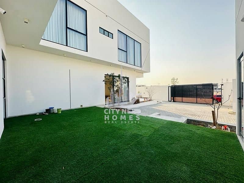 Modern 7BR | Majlis | Maids | Gym | Garden | Pool