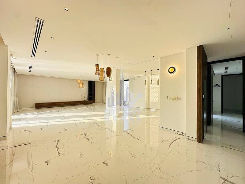 Modern 7BR | Majlis | Maids | Gym | Garden | Pool - Image 17